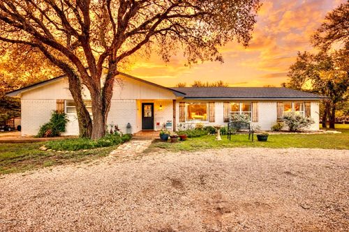 557 Rivercrest Rd, Valley Mills, TX, 76689-2632 | Card Image