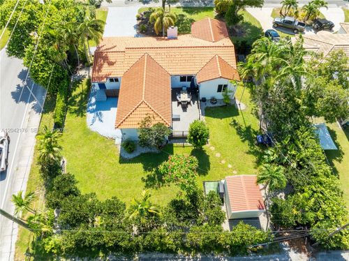 10690 Ne 11th Ct, Miami Shores, FL, 33138-2123 | Card Image