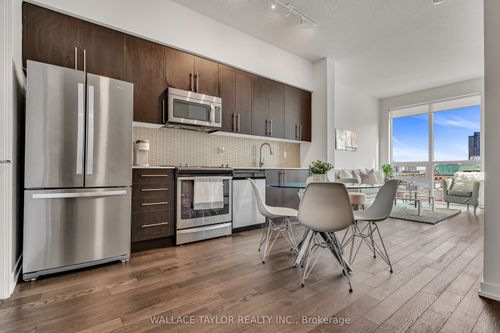 615-4011 Brickstone Mews, Mississauga, ON, L5B0J7 | Card Image