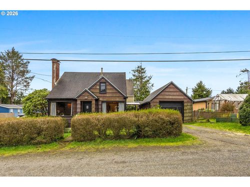 1822 Se 2nd St, Lincoln City, OR, 97367-2951 | Card Image