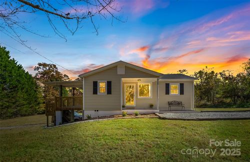 509 Lail Dr Se, Valdese, NC, 28690-8742 | Card Image