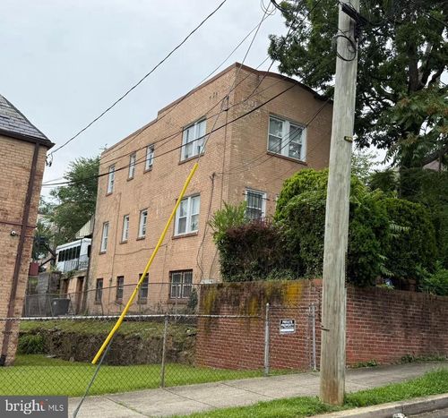 1622 28th Pl Se, WASHINGTON, DC, 20020-3810 | Card Image