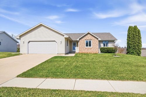 213 Wollet Drive, Fort Atkinson, WI, 53538 | Card Image