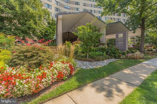 apt-202-1200 N Nash St, ARLINGTON, VA, 22209-3613 | Card Image