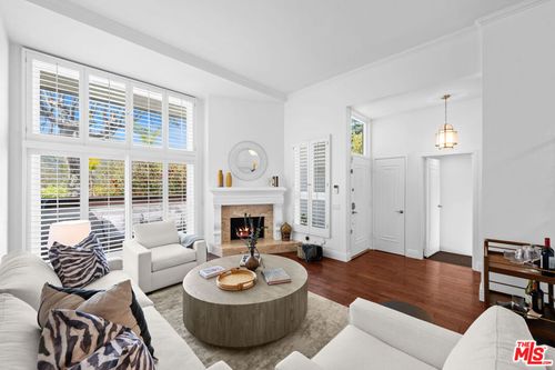 17169 Palisades Cir, Pacific Palisades, CA, 90272 | Card Image