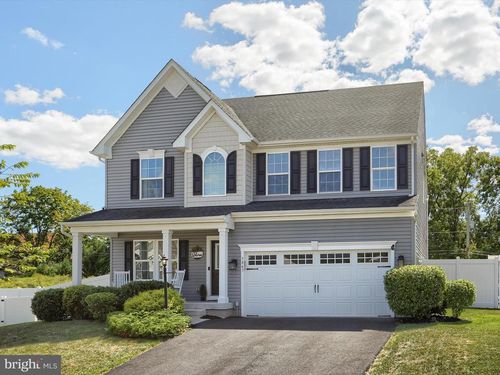 3863 Seattle Slew Dr, HARRISBURG, PA, 17112-7066 | Card Image