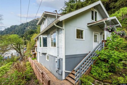 213 Harris St, Juneau, AK, 99801-1212 | Card Image