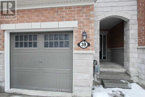 39 Fusilier Dr, Toronto, ON, M1L0J4 | Card Image