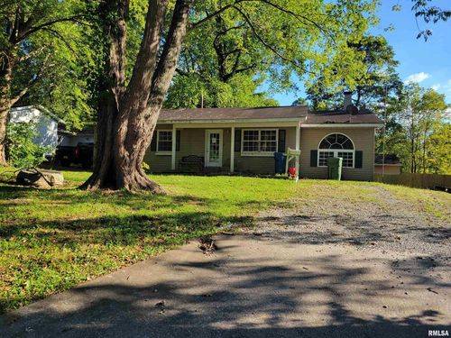121 Young Ave, Anna, IL, 62906-1631 | Card Image