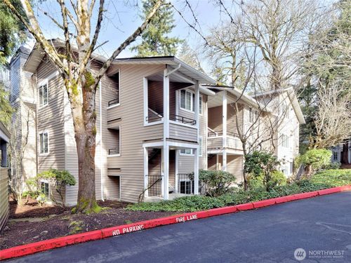 apt-f101-10016 Ne 120th Ln, Kirkland, WA, 98034-6641 | Card Image