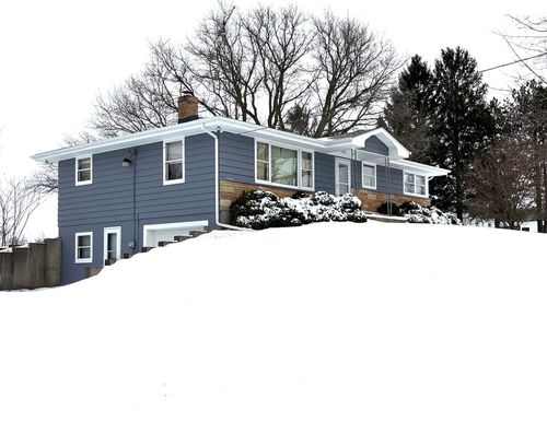 2208 Stieg Road, Woodstock, IL, 60098 | Card Image