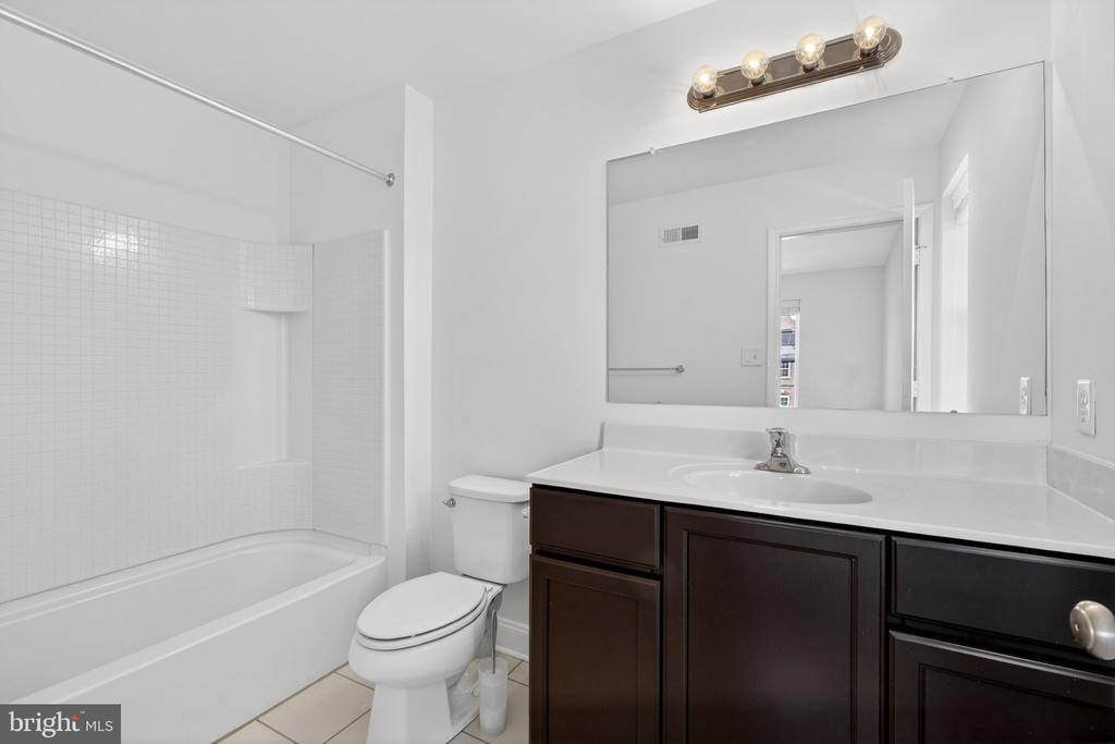 Residential Lease in MIDDLETOWN 2