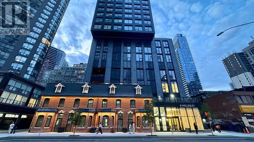 608-8 Wellesley St W, Toronto, ON, M4Y0J5 | Card Image