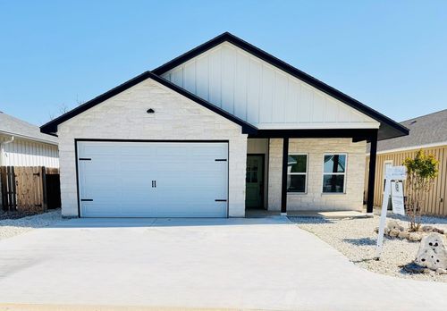 1012 Creswell Ln, Kerrville, TX, 78028-2118 | Card Image