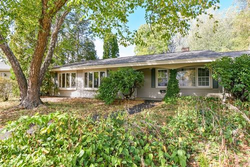 10 Colgate St, Danvers, MA, 01923-2340 | Card Image