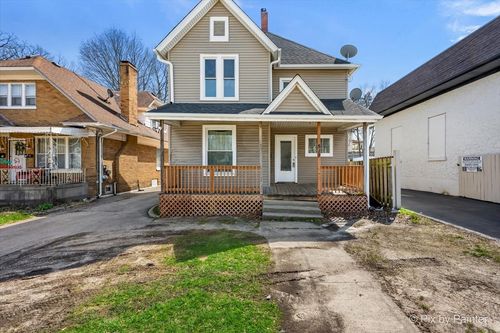 519 W Highland Ave, Elgin, IL, 60123-5497 | Card Image