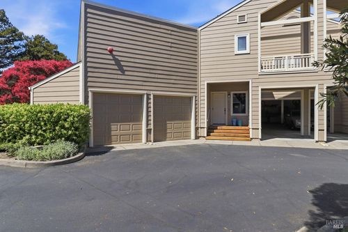 111 Parkview Cir, Corte Madera, CA, 94925-1287 | Card Image