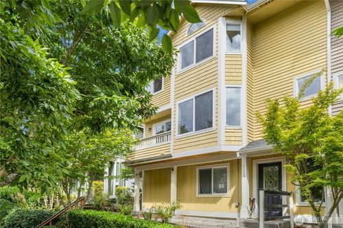 1132 Yakima Ave S, Seattle, WA, 98144-3126 | Card Image