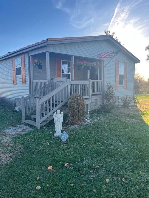 301 S Walnut Ave, Garrison, IA, 52229-9607 | Card Image