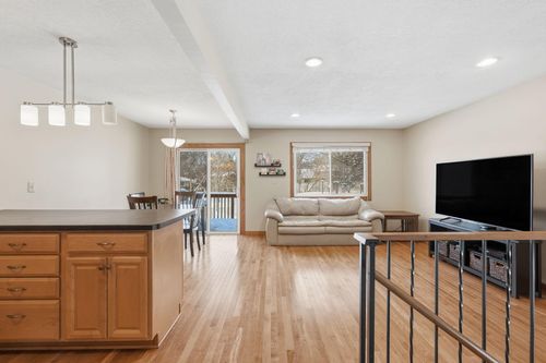 1650 Hickory Hill Dr, Eagan, MN, 55122-2509 | Card Image