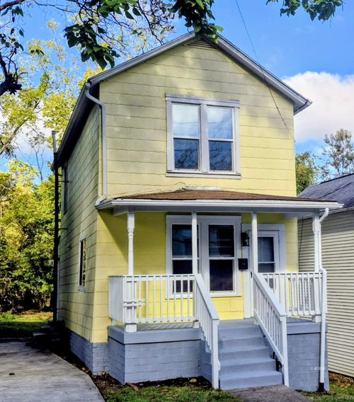 11 Walker St, Athens, OH, 45701-2250 | Card Image