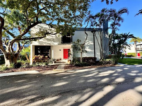 3007 Ne 183rd Ln, Aventura, FL, 33160-4904 | Card Image