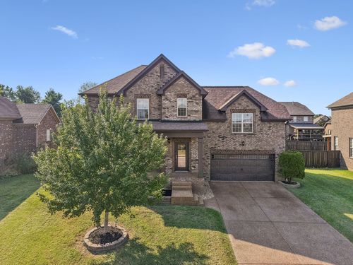 139 Mckain Xing, Hendersonville, TN, 37075-6734 | Card Image