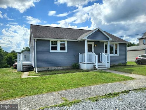 606 Shaw St, JERSEY SHORE, PA, 17740-6700 | Card Image