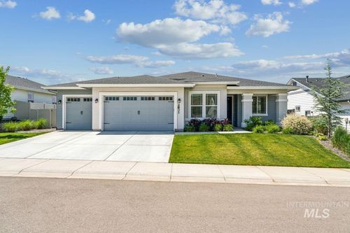 2831 E 12th St, Emmett, ID, 83617-5058 | Card Image