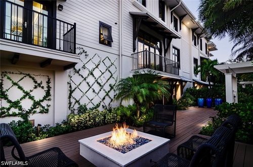 930-930 9th St S, NAPLES, FL, 34102-8219 | Card Image