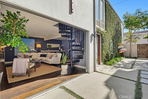 6713 E Ocean Blvd, Long Beach, CA, 90803-4501 | Card Image