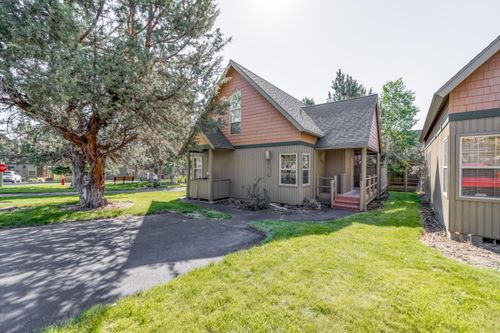 1612 Prairie Falcon Dr, Redmond, OR, 97756-7354 | Card Image