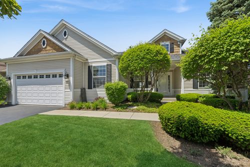 13037 Stone Creek Ct, Huntley, IL, 60142-7421 | Card Image