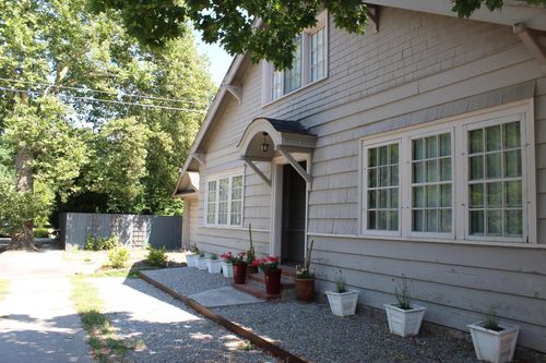 2812 N Washington St. Aly, Spokane, WA, 99205 | Card Image
