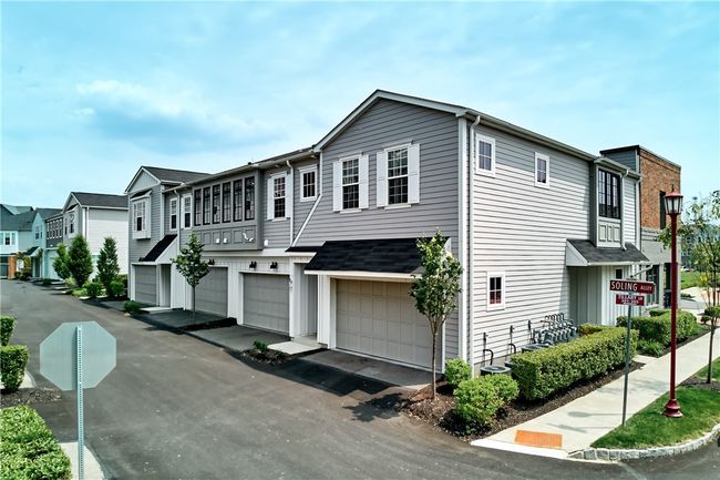 UNIT-202 - 305 Tillary Ln, Condo with 2 bedrooms, 2 bathrooms and 2 parking in Cranberry Twp PA | Image 6