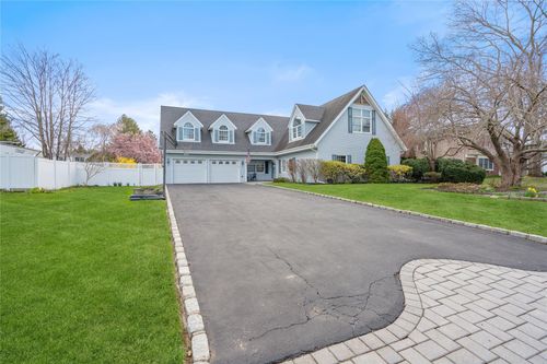 17 Redwood Ln, S Setauket, NY, 11720-1413 | Card Image