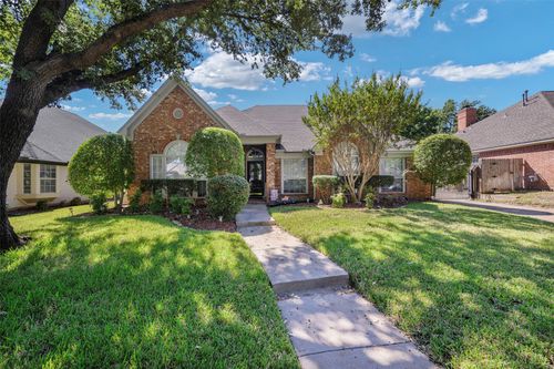 3900 Silkwood Trl, Arlington, TX, 76016-3840 | Card Image