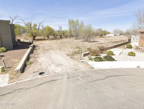 1061 Maximo St, El Paso, TX, 79932-4219 | Card Image