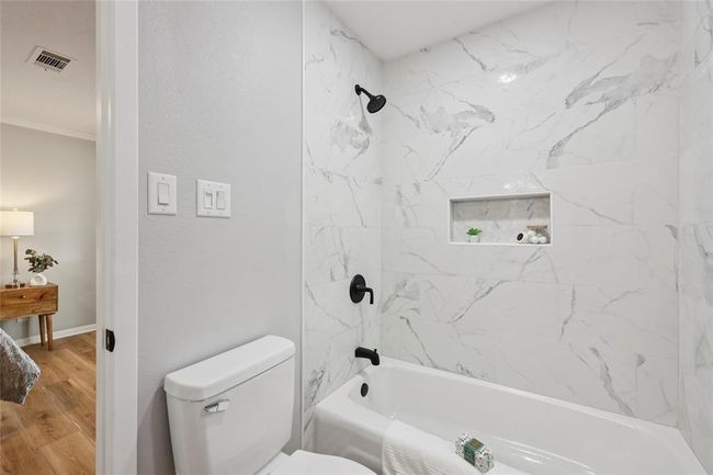 1008 N 30 Th St, House other with 4 bedrooms, 2 bathrooms and 2 parking in Nederland TX | Image 22