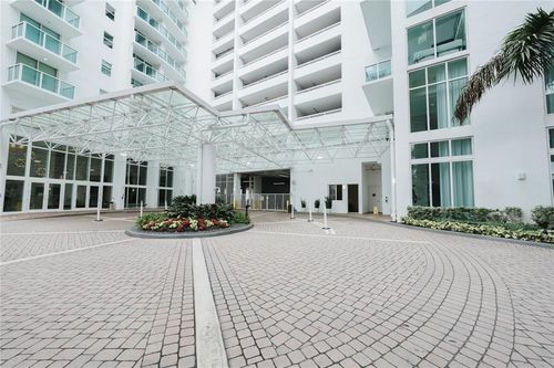 1615-41 Se 5th St, Miami, FL, 33131-2547 | Card Image