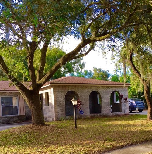 916 Knight St, SEFFNER, FL, 33584-3961 | Card Image