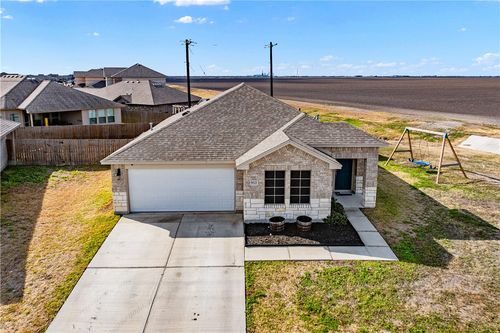 9621 English Oak Dr, Corpus Christi, TX, 78410-4495 | Card Image