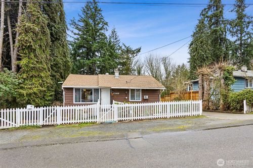23906 60th Ave W, Mountlake Terrace, WA, 98043-5422 | Card Image