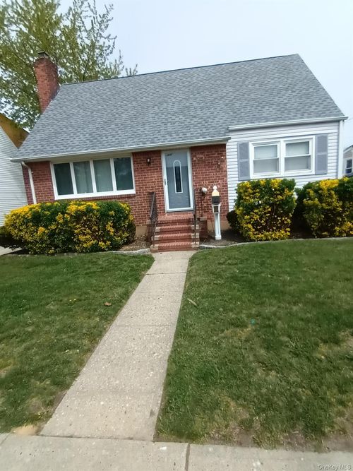 847 Jerusalem Ave, Merrick, NY, 11566-1114 | Card Image