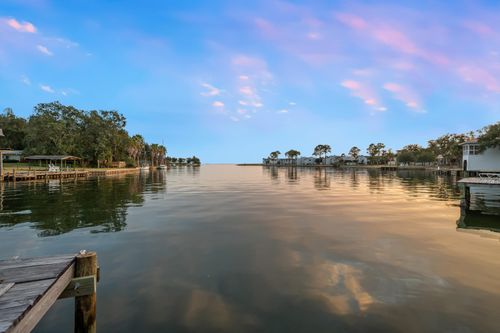 27 Old Ferry Rd, Shalimar, FL, 32579-1212 | Card Image