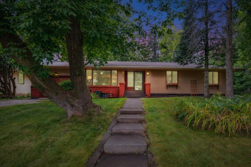 2015 E 3rd Street, Duluth, MN, 55812 | Card Image