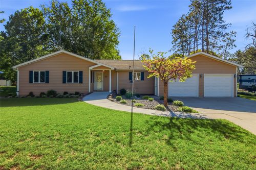 1608 Mathews St, Menomonie, WI, 54751-1419 | Card Image