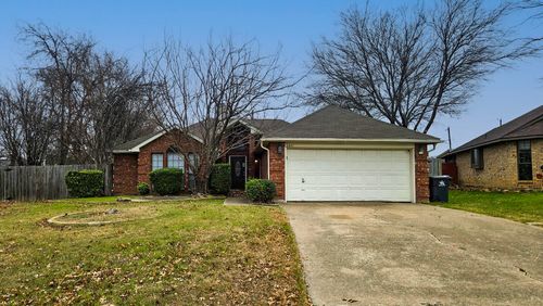 6807 Keeler Drive, Arlington, TX, 76001 | Card Image