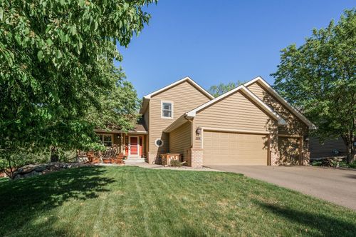 2567 Bridle Creek Trl, Chanhassen, MN, 55317-9372 | Card Image