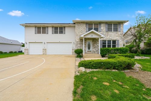 855 Magnolia Dr, Bourbonnais, IL, 60914-4676 | Card Image